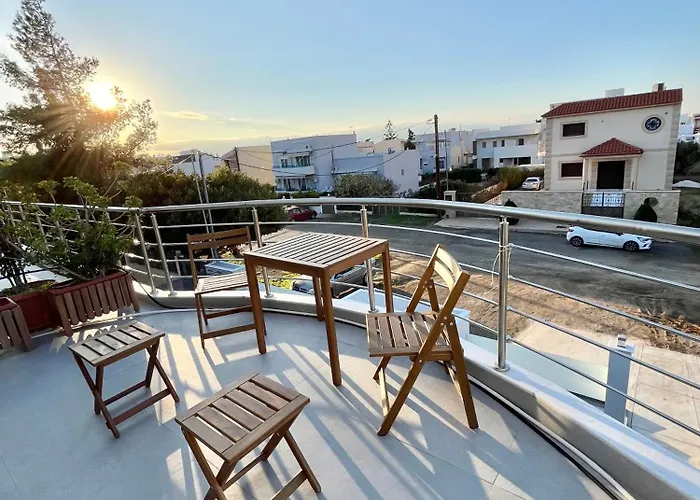 Апартаменты Blueline 1 Лоутраки